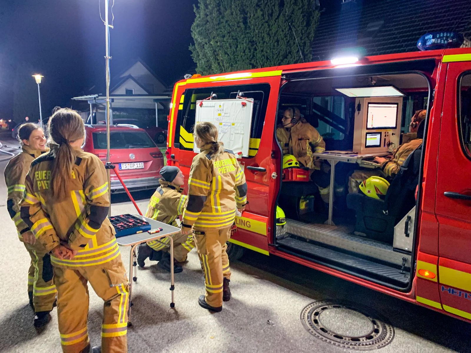 6b01547b-301c-4878-961e-1d98f5a6f90f